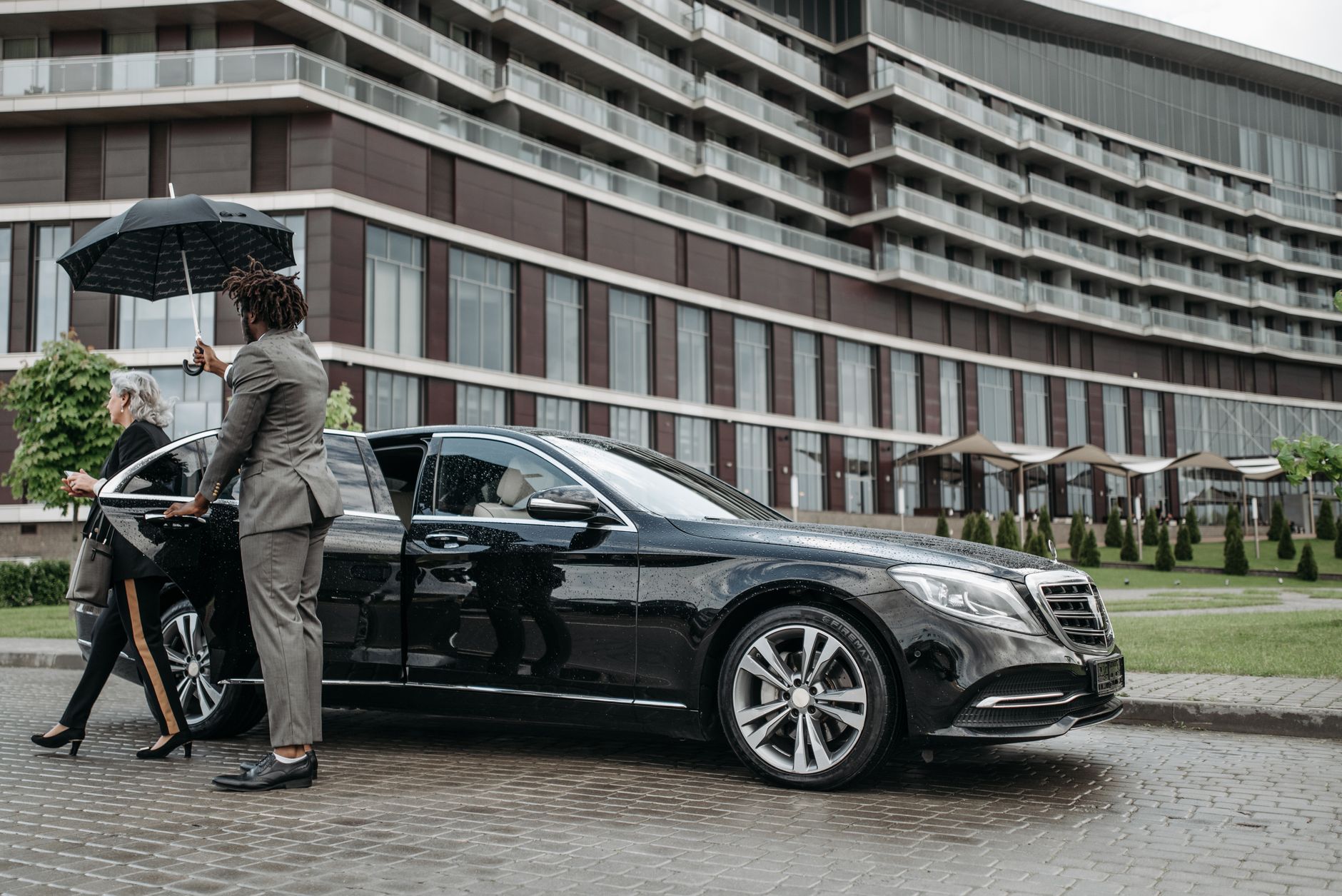 Chauffeur privé équipe à Tours